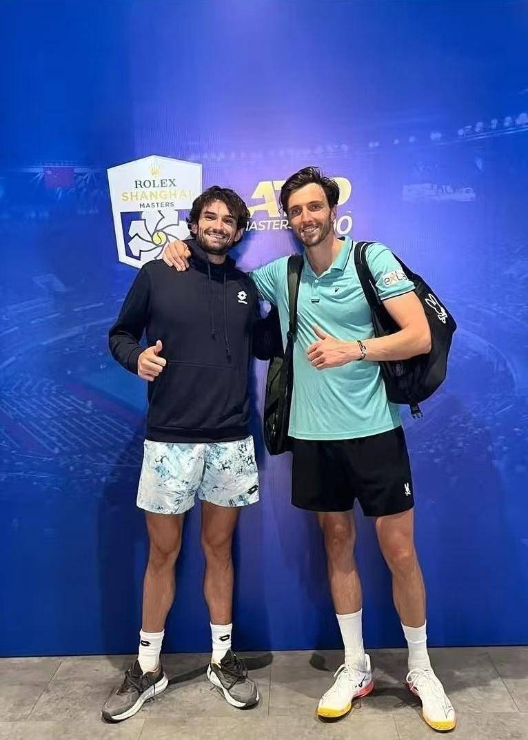 了两大纪录, 赛热情, 只能眼睁睁